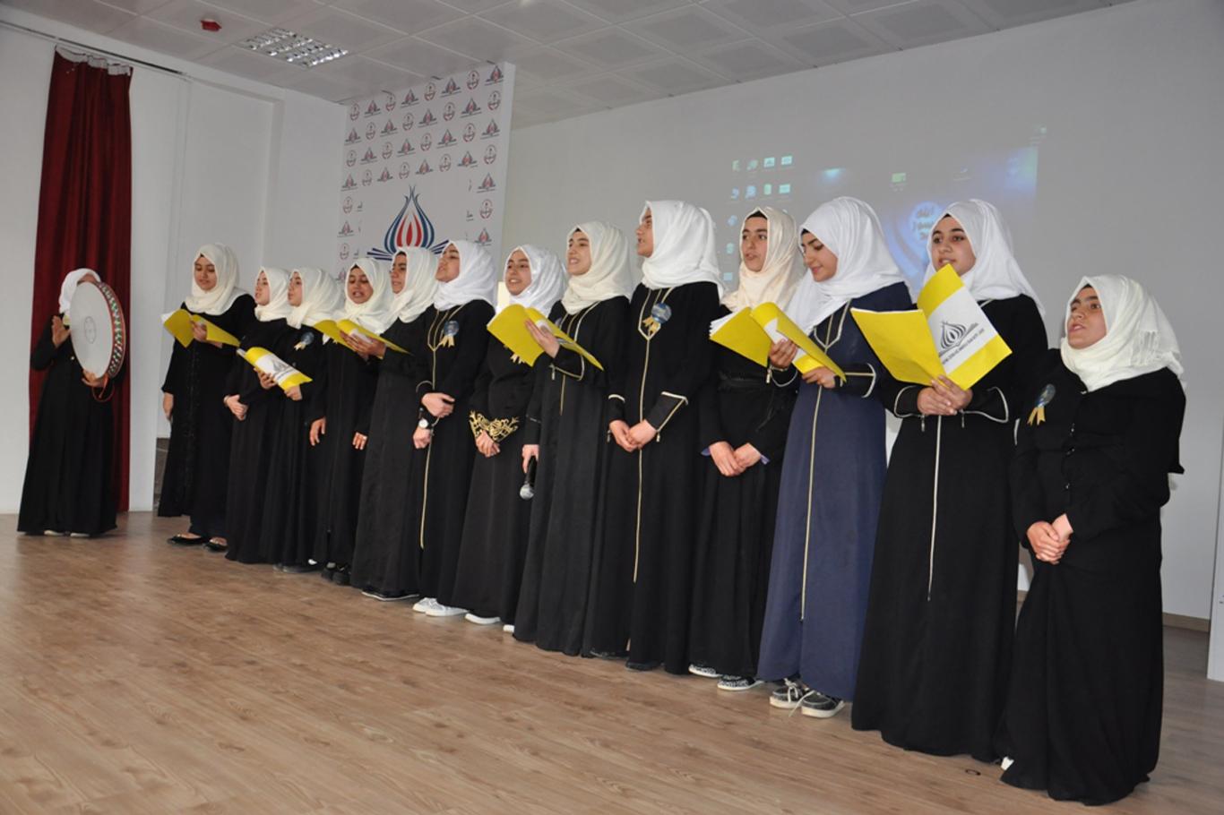 Liseli öğrencilerden Kutlu Doğum etkinliği Liseli öğrencilerden Kutlu Doğum etkinliği
